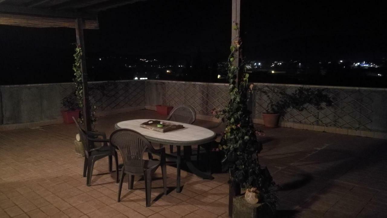 Attico A Barberino Di Mugello Appartement Buitenkant foto
